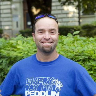 3 Lloy Ball in a blue shirt